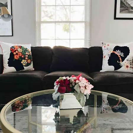 The Downtown Blue Bungalow Escape
